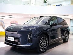 NIO ES8 Six-Seat Executive Signature Edition - ფოტო 1