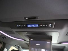 Toyota Vellfire Crown Hybrid 2.5L HV Premium Edition - ფოტო 11