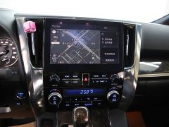 Toyota Vellfire Crown Hybrid 2.5L HV Premium Edition - ფოტო 16