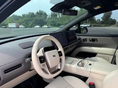 Li Auto i6 Two-Wheel Drive Standard - ფოტო 10