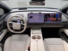 Li Auto i6 Two-Wheel Drive Standard - ფოტო 14