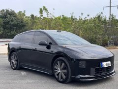 Li Auto i6 Two-Wheel Drive Standard - ფოტო 3