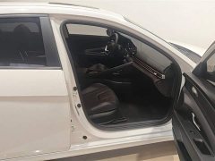 Hyundai Elantra 2022 1.5L CVT GLX Elite - ფოტო 8