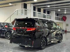 Toyota Vellfire Crown Hybrid 2.5L Executive Premier Edition - photo 12