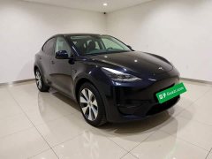 Tesla Model Y Standard Range RWD - ფოტო 3