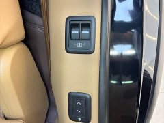 Land Rover Range Rover 3.0 L6 400PS Extended Wheelbase 7-Seater - ფოტო 18