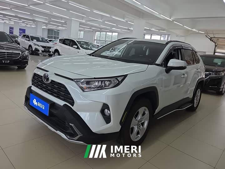 Toyota RAV4 2.0L CVT FWD Urban Edition