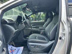 Toyota Sienna 2021 2.5L Hybrid Platinum Edition - ფოტო 10