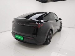Tesla Model Y Rear-Wheel Drive - ფოტო 6