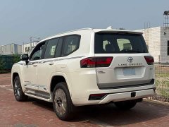 Toyota Land Cruiser (Imported) 3.3T Diesel - ფოტო 3