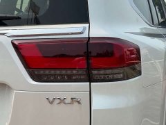 Toyota Land Cruiser (Imported) 3.5L Automatic - ფოტო 20