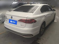 Volkswagen Bora 200TSI DSG Comfort Edition - ფოტო 3
