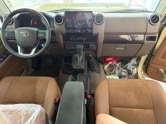 Toyota Land Cruiser (Imported) LC76 2.8T Diesel - ფოტო 14