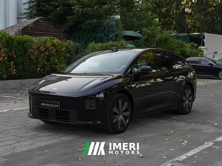Li Auto i6 Four-Wheel Drive Standard Edition