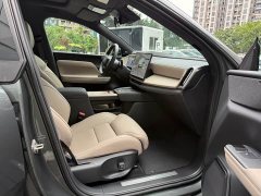 Volvo XC70 Plug-in Hybrid 2026 All-Wheel Drive Extended Range Ultra - ფოტო 14