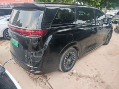 Denza D9 2022 DM-i 970 AWD Flagship - ფოტო 4
