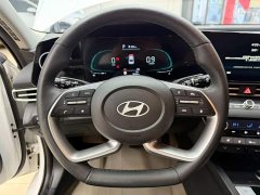 Hyundai Elantra 1.5L CVT Luxury - ფოტო 11