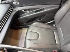 Hyundai Elantra 1.5L CVT Luxury - ფოტო 13