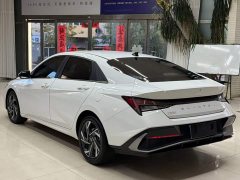 Hyundai Elantra 1.5L CVT Luxury - ფოტო 6