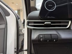 Hyundai Elantra 1.5L CVT Luxury - ფოტო 9