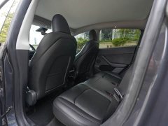 Tesla Model Y Rear-Wheel Drive - ფოტო 16