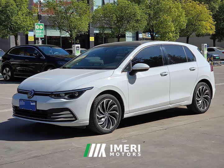 Volkswagen Golf Facelift 280TSI DSG Pro - ავტომობილი ჩინეთიდან
