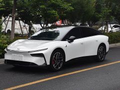 Xpeng P7 Long Range Max - ფოტო 1