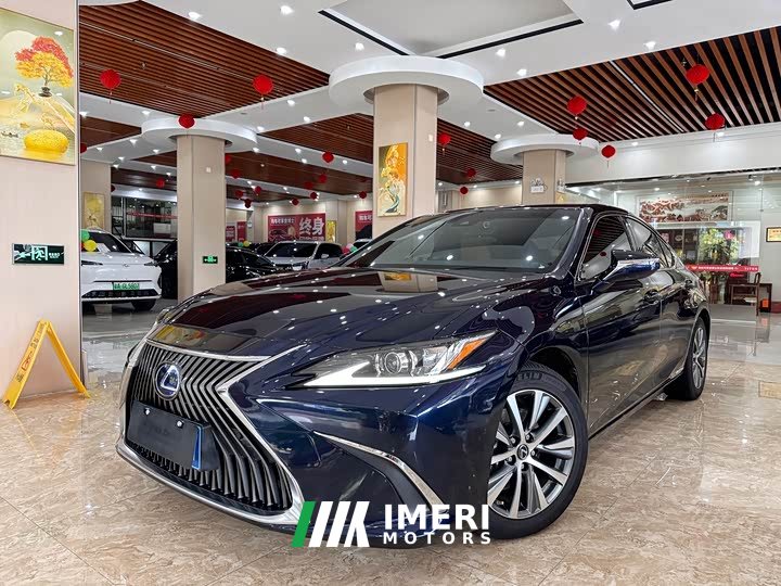 Lexus ES 2020 300h Excellence - ავტომობილი ჩინეთიდან