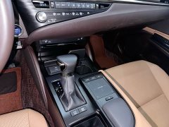 Lexus ES 2020 300h Excellence - ფოტო 11