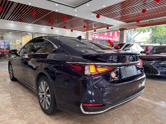 Lexus ES 2020 300h Excellence - ფოტო 6