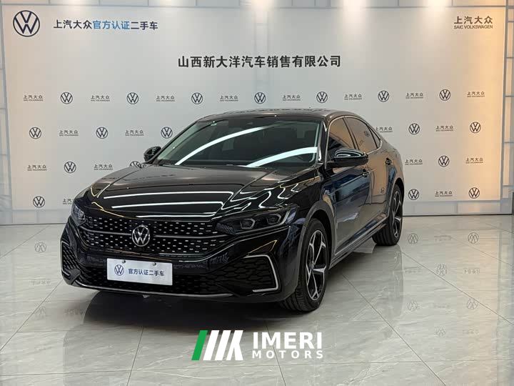 Volkswagen Passat Outstanding Edition 380TSI Starry Sky Dragon Prestige