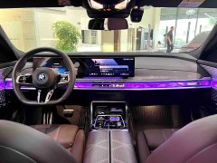 BMW i7 xDrive60L M Sport Package - ფოტო 8
