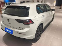 Volkswagen Golf 2025 300TSI R-Line - ფოტო 3