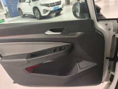 Volkswagen Golf 2025 300TSI R-Line - ფოტო 7