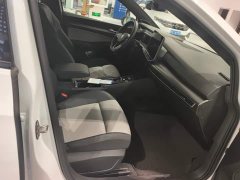 Volkswagen Golf 2025 300TSI R-Line - ფოტო 8