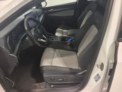 Volkswagen Golf 2025 300TSI R-Line - ფოტო 9