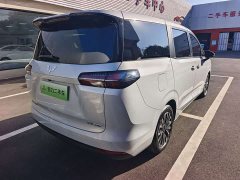 Wuling Starlight 730 New Energy PHEV 125km Luxury - ფოტო 10