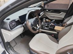 BYD Qin PLUS Glory Edition DM-i 55KM Leading - ფოტო 15