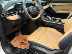 Geely Boyue L 2023 2.0TD DCT Luxury - ფოტო 7