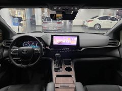 Toyota Gravia Grevias 2024 2.5L Hybrid Premium Plus Edition - ფოტო 9