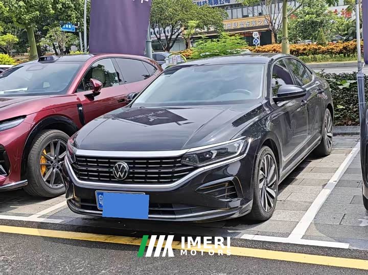 Volkswagen Passat 330TSI Elite