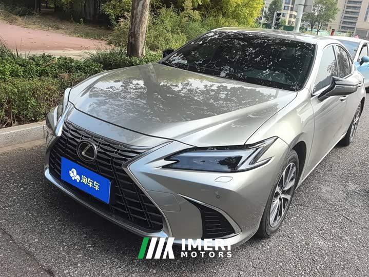 Lexus ES 200 Premium Edition - ავტომობილი ჩინეთიდან