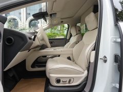 Li Auto i8 Standard Edition - ფოტო 13