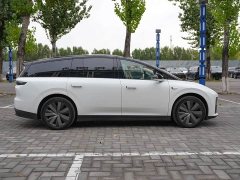 Li Auto i8 Standard Edition - ფოტო 3