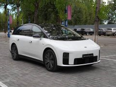 Li Auto i8 Standard Edition - ფოტო 4