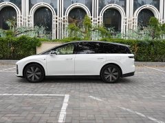 Li Auto i8 Standard Edition - ფოტო 8