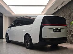 Li Auto MEGA Home Family Edition - ფოტო 17