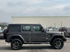 Jeep Wrangler 2024 2.0T Sahara Four-Door - ფოტო 10