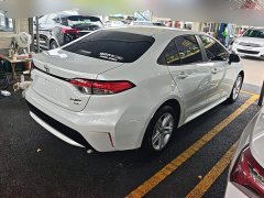 Toyota Corolla 1.8L CVT Luxury - ფოტო 3