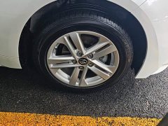 Toyota Corolla 1.8L CVT Luxury - ფოტო 6